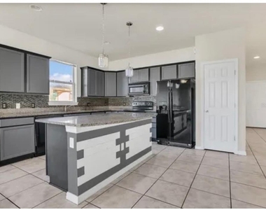 3911 Baja Drive - Photo Thumbnail 1