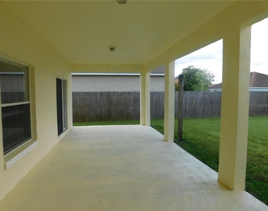 327 Alegriano Court - Photo Thumbnail 3