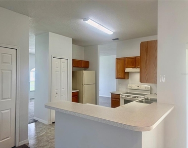 327 Alegriano Court - Photo Thumbnail 17