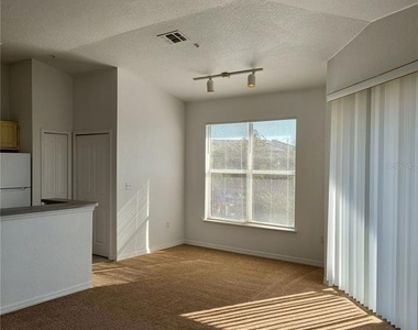 8904 Legacy Court - Photo Thumbnail 14