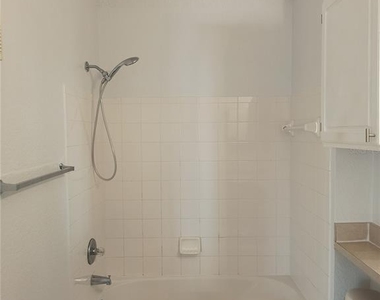 8904 Legacy Court - Photo Thumbnail 26