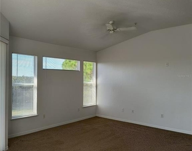 8904 Legacy Court - Photo Thumbnail 15