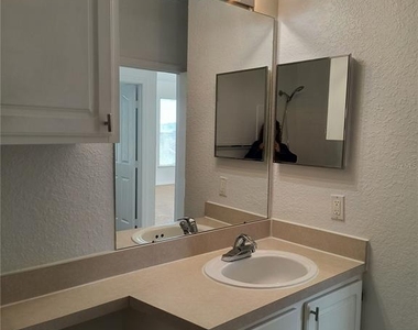 8904 Legacy Court - Photo Thumbnail 27