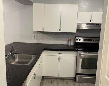616 Kenwick Circle - Photo Thumbnail 3
