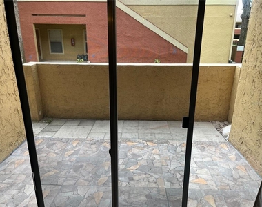 616 Kenwick Circle - Photo Thumbnail 7