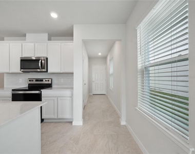 2214 Lovely Lane - Photo Thumbnail 7