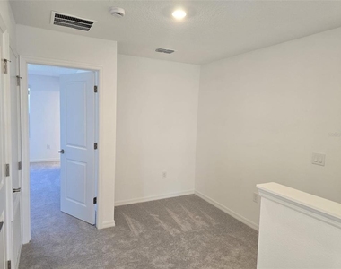 1393 Anchor Bend Way - Photo Thumbnail 4