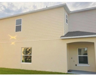 4722 Coral Castle Drive - Photo Thumbnail 10