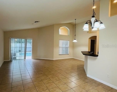 2537 Dharma Circle - Photo Thumbnail 3