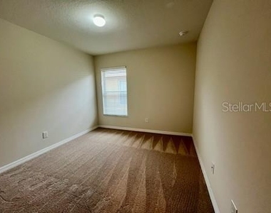 2537 Dharma Circle - Photo Thumbnail 15