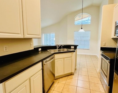 2537 Dharma Circle - Photo Thumbnail 6