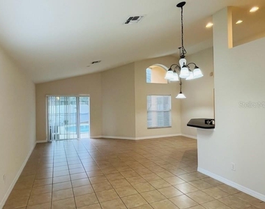 2537 Dharma Circle - Photo Thumbnail 2