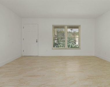 810 Oregon Avenue - Photo Thumbnail 4
