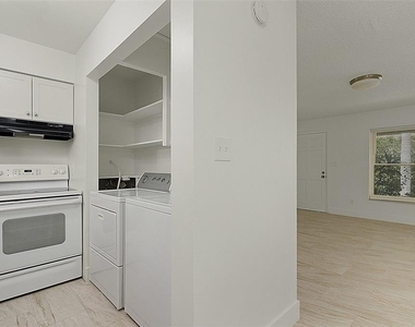 810 Oregon Avenue - Photo Thumbnail 11