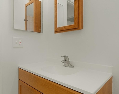 810 Oregon Avenue - Photo Thumbnail 15