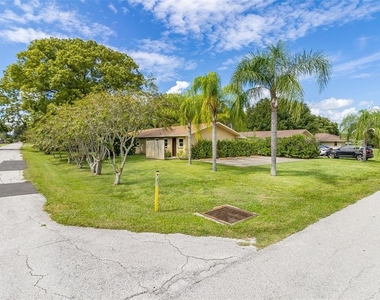 810 Oregon Avenue - Photo Thumbnail 24