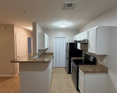4316 S Kirkman Road - Photo Thumbnail 7
