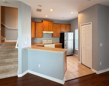 2320 Bexley Place - Photo Thumbnail 4