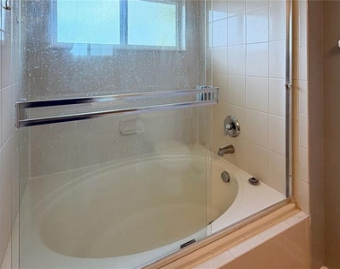 2320 Bexley Place - Photo Thumbnail 22