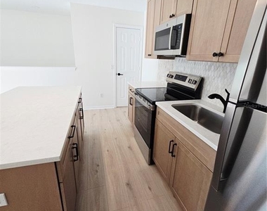1106 Rush Court - Photo Thumbnail 7