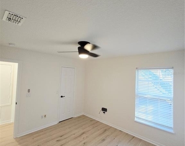 1106 Rush Court - Photo Thumbnail 16