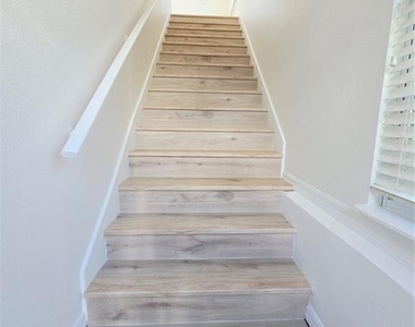 1106 Rush Court - Photo Thumbnail 2