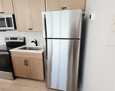 1106 Rush Court - Photo Thumbnail 6