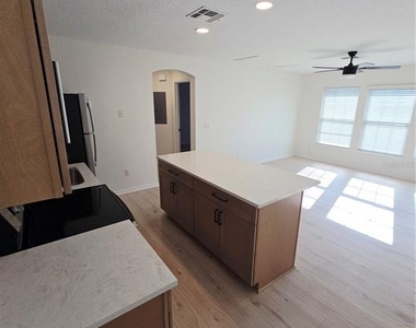 1106 Rush Court - Photo Thumbnail 9