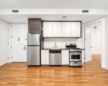 193 Bedford Avenue - Photo Thumbnail 2