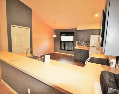 222 Churchill Court - Photo Thumbnail 3