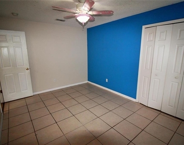 222 Churchill Court - Photo Thumbnail 10