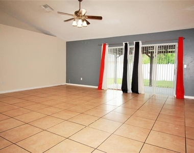 222 Churchill Court - Photo Thumbnail 6