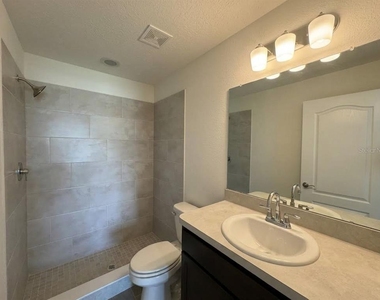 627 W Carey Lane - Photo Thumbnail 17