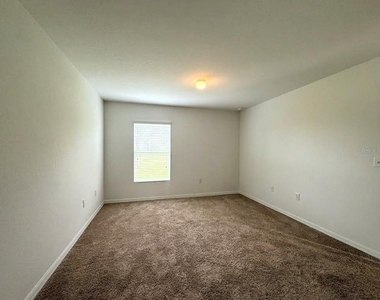 627 W Carey Lane - Photo Thumbnail 10