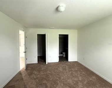 627 W Carey Lane - Photo Thumbnail 15