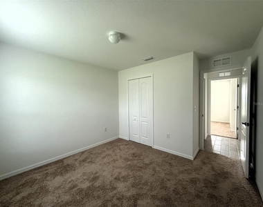 627 W Carey Lane - Photo Thumbnail 14
