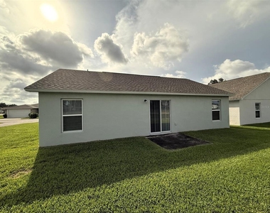 627 W Carey Lane - Photo Thumbnail 19
