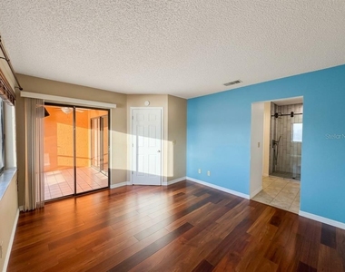 1802 Garden Lake Drive - Photo Thumbnail 11