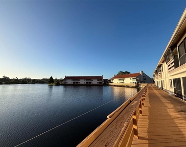 1802 Garden Lake Drive - Photo Thumbnail 18