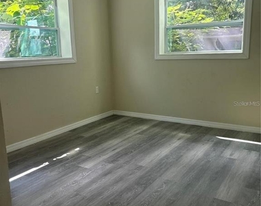 1642 Sw 2nd Street - Photo Thumbnail 7