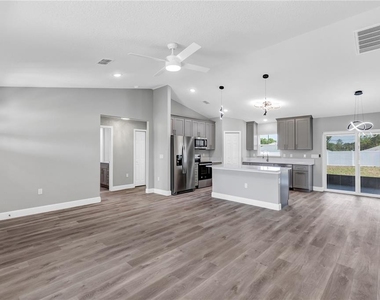 9679 Se 157th Lane - Photo Thumbnail 6