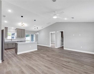 9679 Se 157th Lane - Photo Thumbnail 3