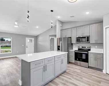9679 Se 157th Lane - Photo Thumbnail 8