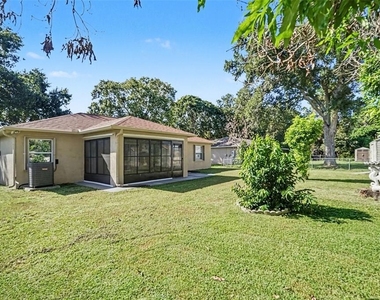 131 Eureka Avenue Ne - Photo Thumbnail 12