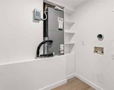 1606 Park Lake Street - Photo Thumbnail 26