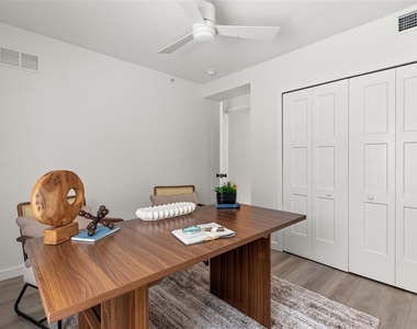 1606 Park Lake Street - Photo Thumbnail 14