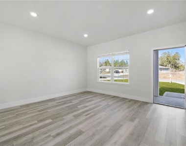 6336 Sw 137 Th Street - Photo Thumbnail 1