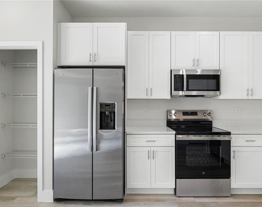 6336 Sw 137 Th Street - Photo Thumbnail 4