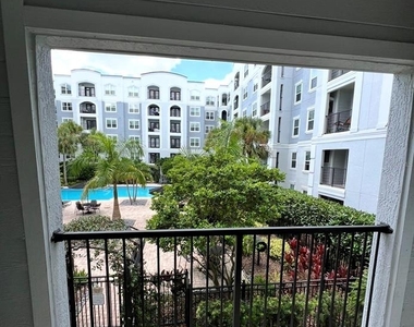 202 E South Street - Photo Thumbnail 1