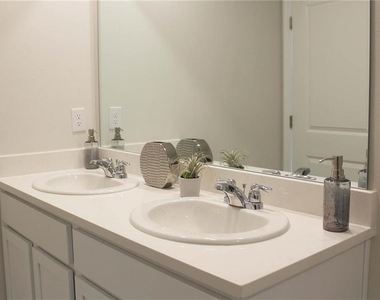 8412 Gower Trail - Photo Thumbnail 9